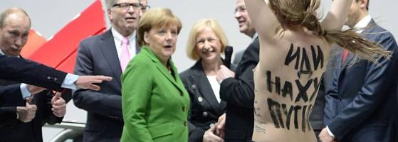 Putin und Merkels Titten- Girls…